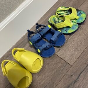 Toddler Blue Green and Yellow Sandals Set size 7